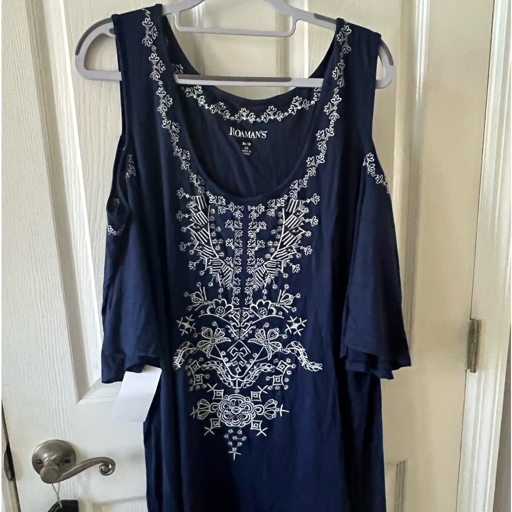 NWT 2X Roman’s Tunic Cold Shoulder Top Navy with White Embroidery